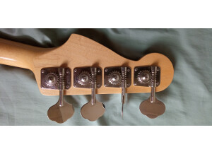 Fender Deluxe Aerodyne Jazz Bass (71013)