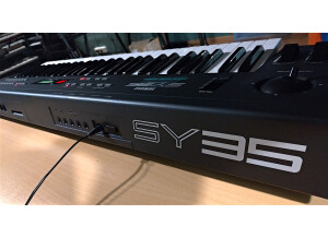 Yamaha SY35 (62336)