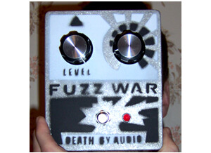 Death By Audio Fuzz War (48601)