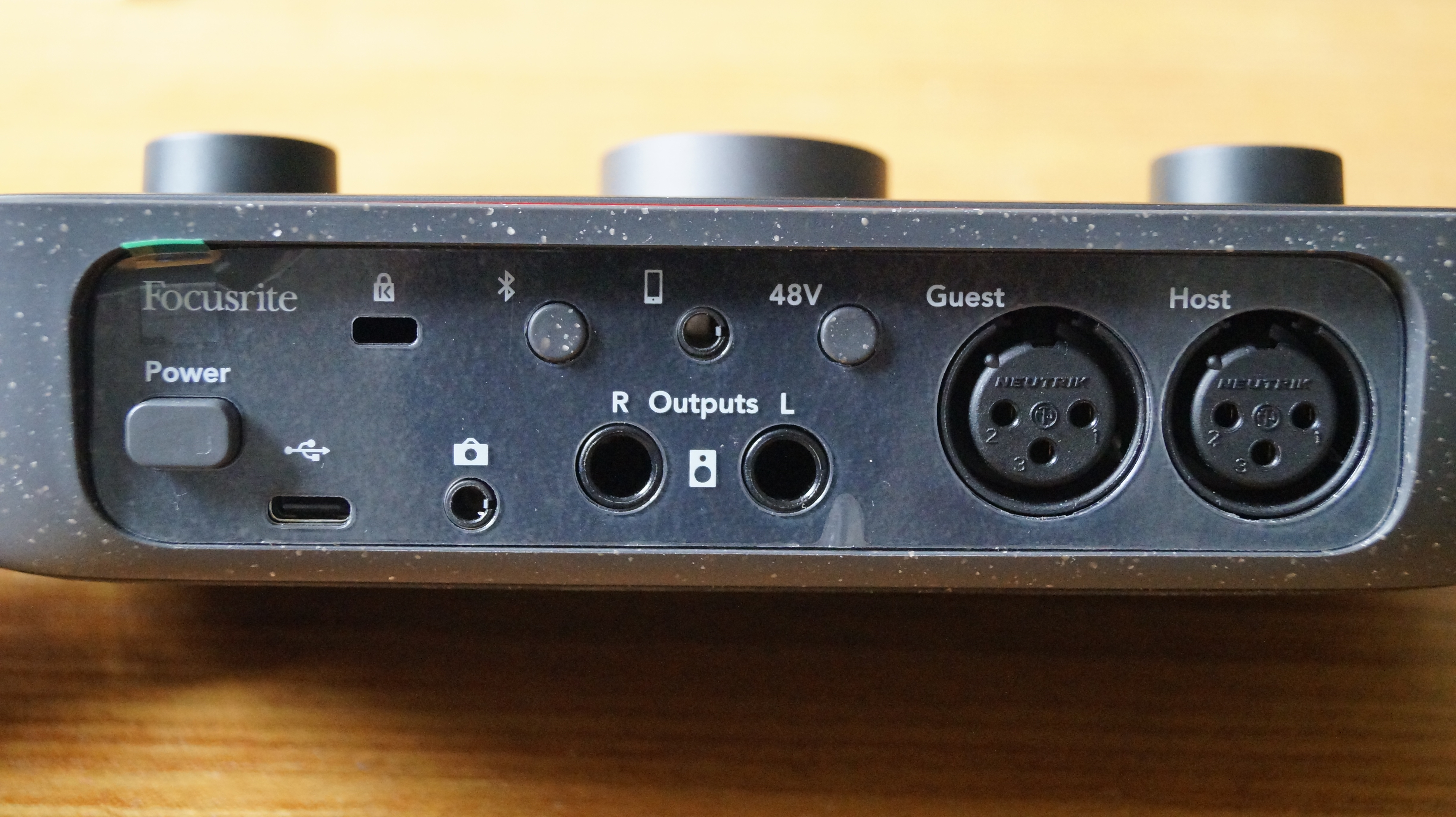 Vocaster Two arrière.JPG