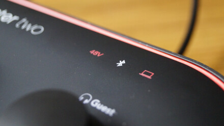 Vocaster Two signalétique.JPG Vocaster Two signalétique.JPG