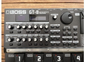 Boss GT-8