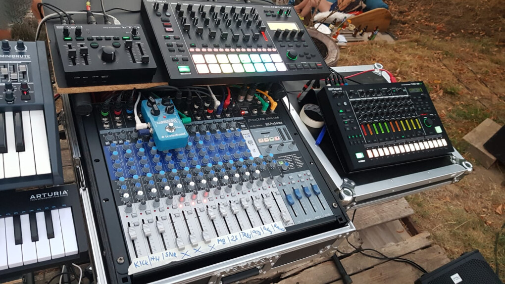 4905006.jpeg 4905006.jpeg