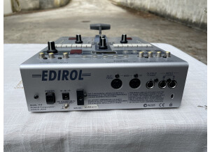 Edirol V-4 (6925)