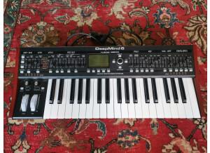 Behringer DeepMind 6 (85785)