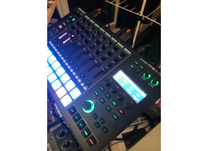 Roland MC-707 (46183)