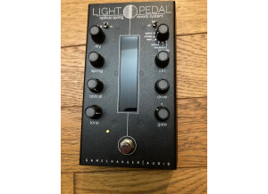 Gamechanger Audio Light Pedal - optical spring reverb