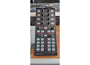 Native Instruments Traktor Kontrol X1 (42429)