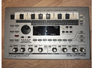 Roland MC-303 (98688)