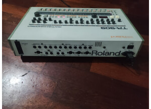 Roland TR-909 (79495)