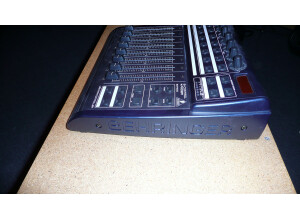 Behringer BCF 2000