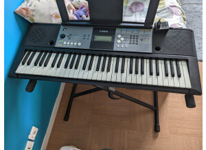 Yamaha PSR-E233