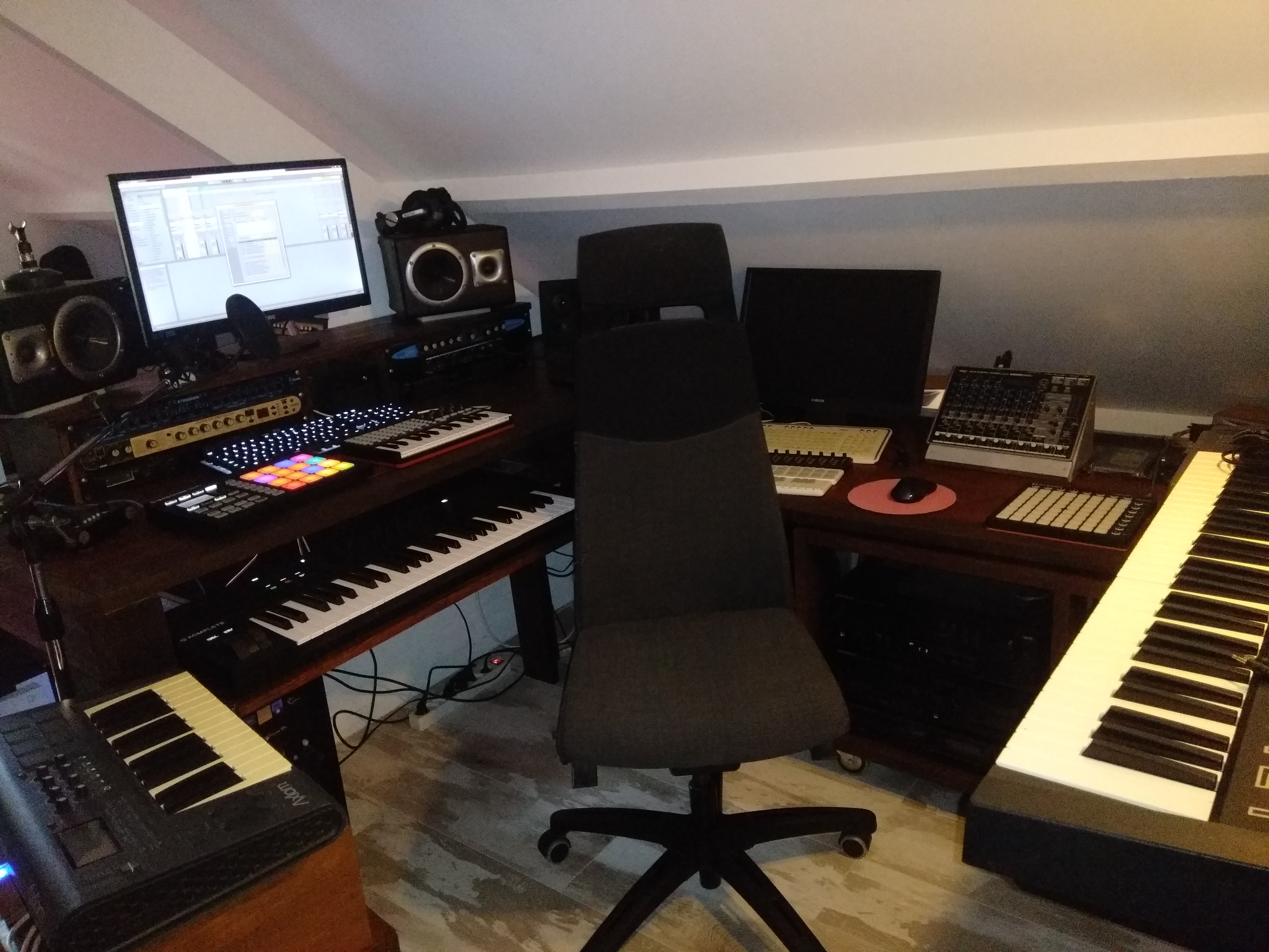 Native Instruments Maschine Mikro MKII