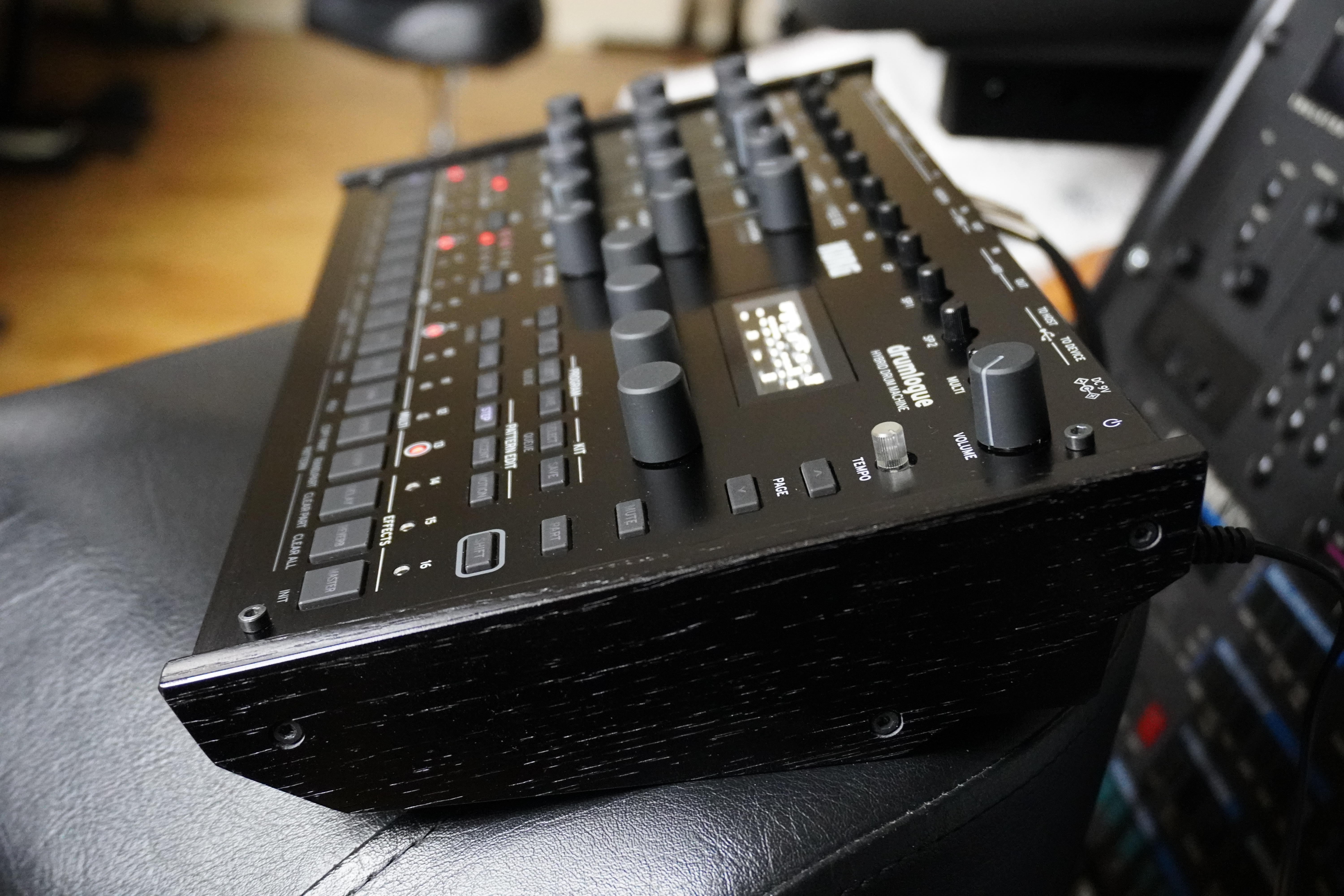 Drumlogue 2tof 07 C&ocirc;t&eacute; droit