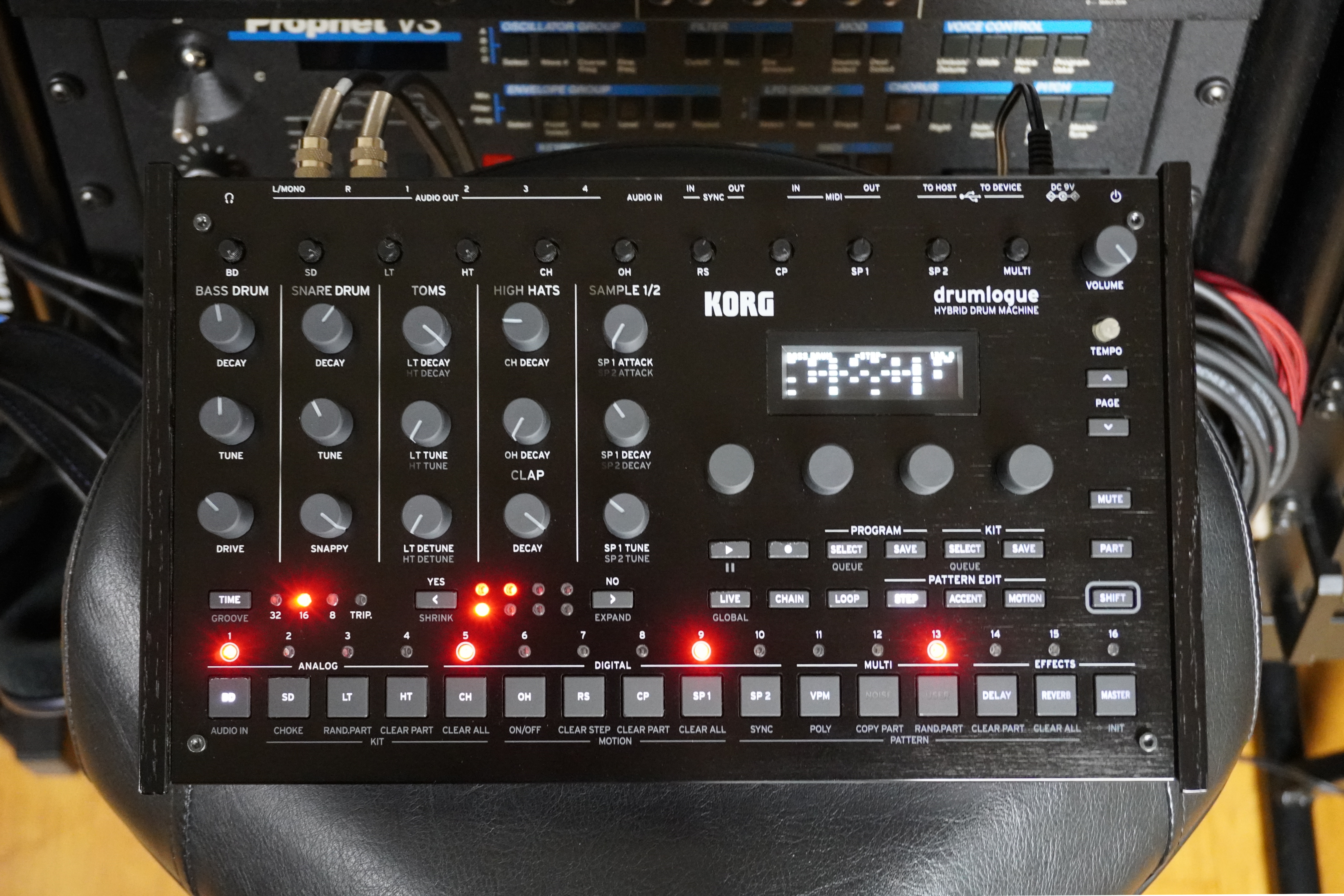 Drumlogue 2tof 08 Dessus