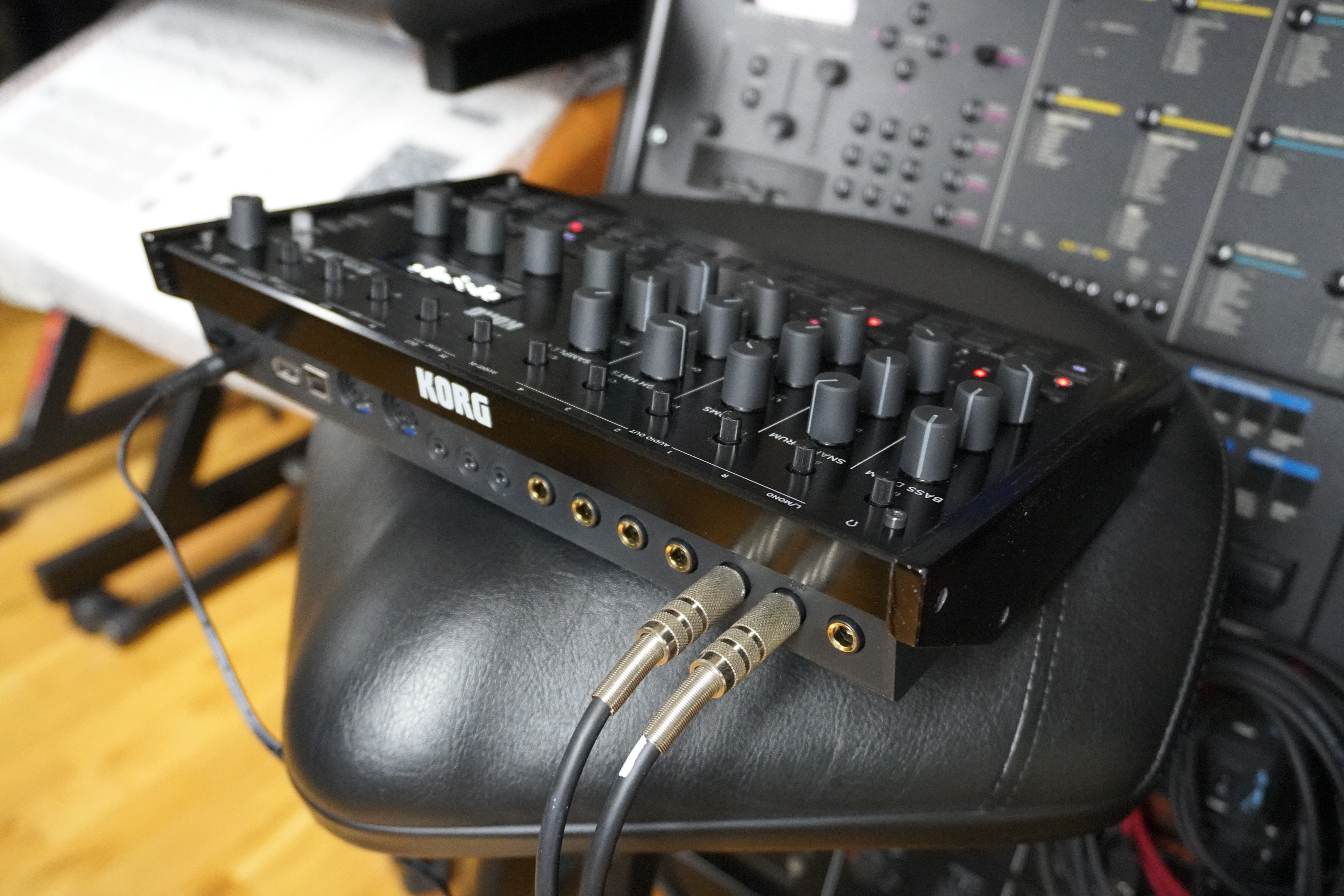 Drumlogue 2tof 16 Arri&egrave;re trois quart droit