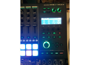 Roland MC-707 (62785)