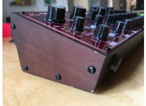 Behringer Neutron (88957)