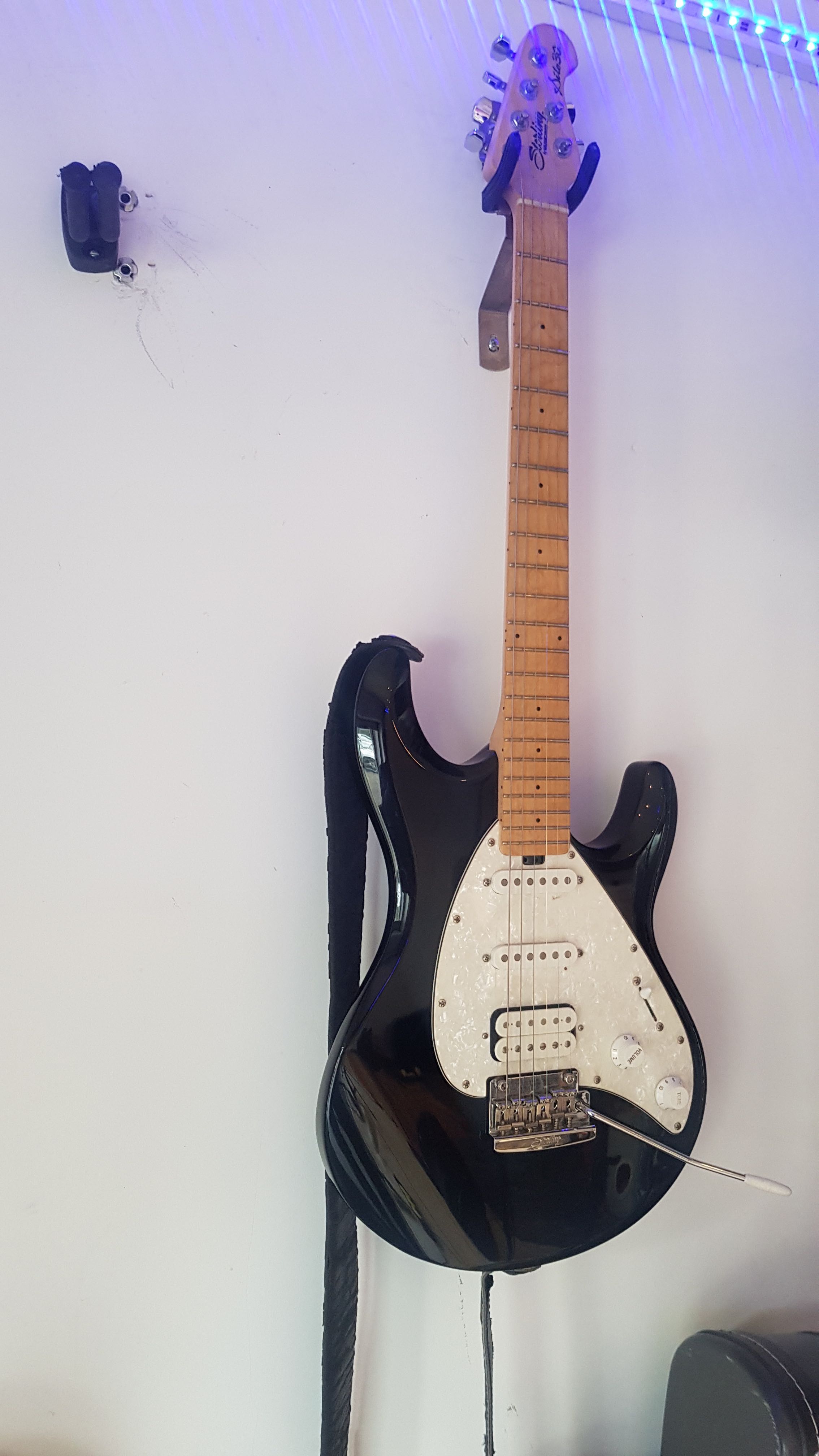 Sterling by Music Man Silo30