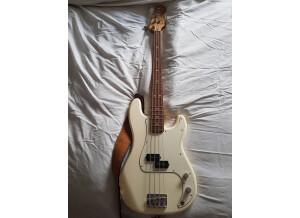 Fender Standard Precision Bass [2009-2018] (86974)