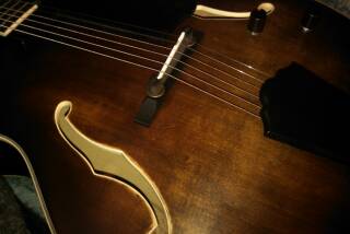 Washburn J600