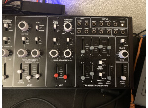 Behringer CAT Synthesizer (7484)