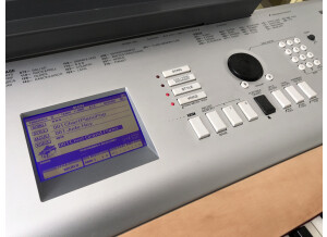 Yamaha DGX-630 (77603)