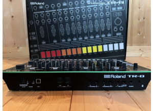 Roland TR-8 (84734)