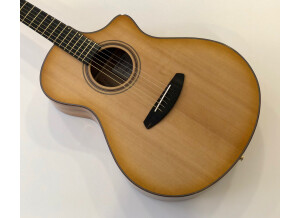 Breedlove Artista Concert Natural Shadow CE (6007)