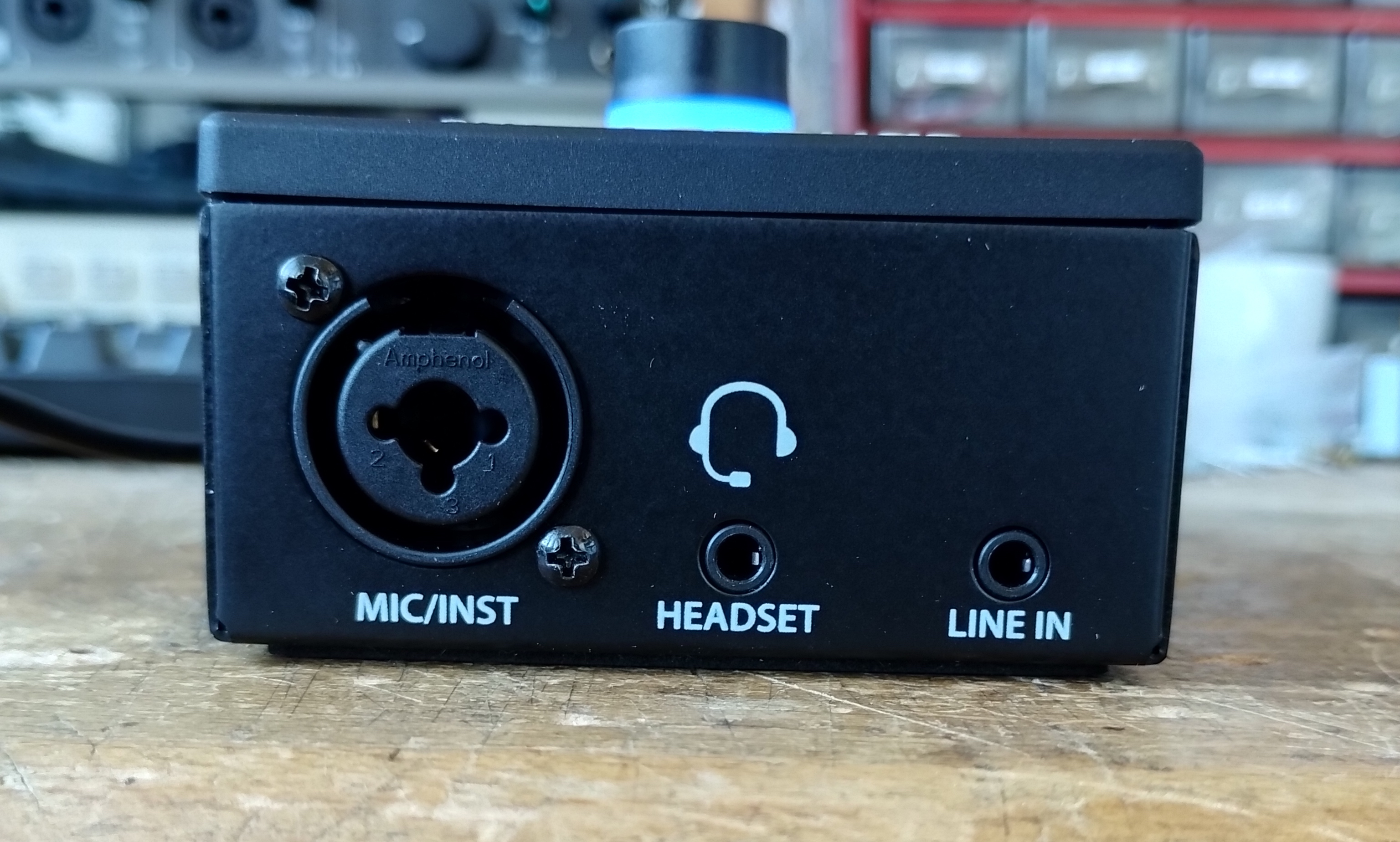 Revelator io44 avant