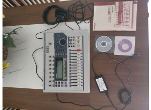 Yamaha AW1600 (80555)