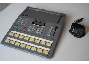 Alesis HR-16 (92868)