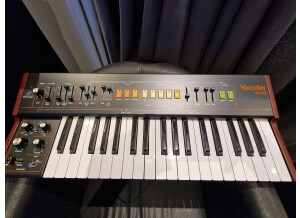 Behringer VC340 (44420)