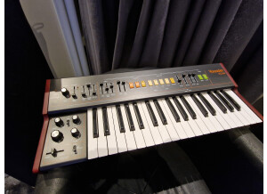 Behringer VC340 (43607)