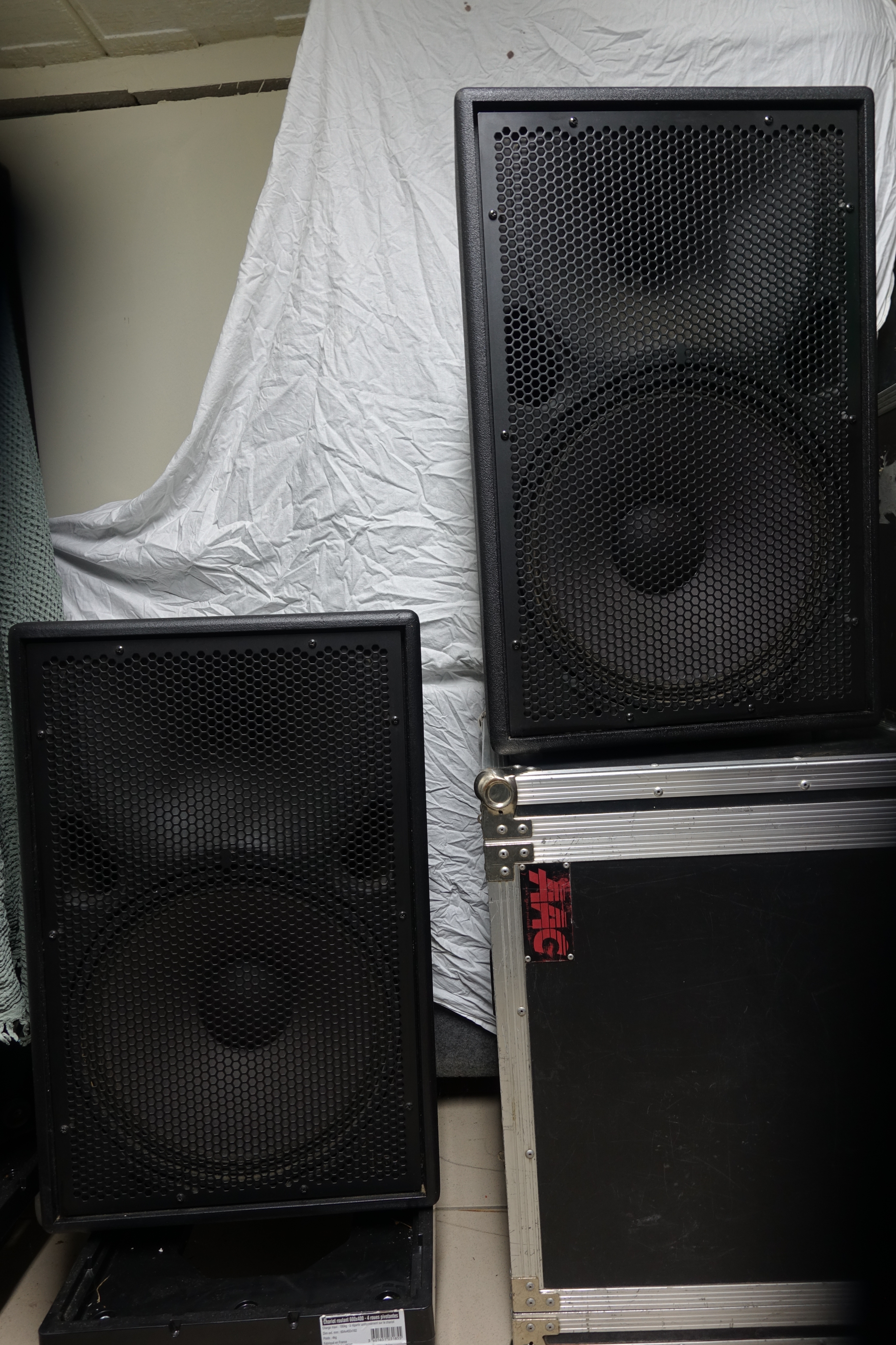 Vends 2x JBL PRO MP415