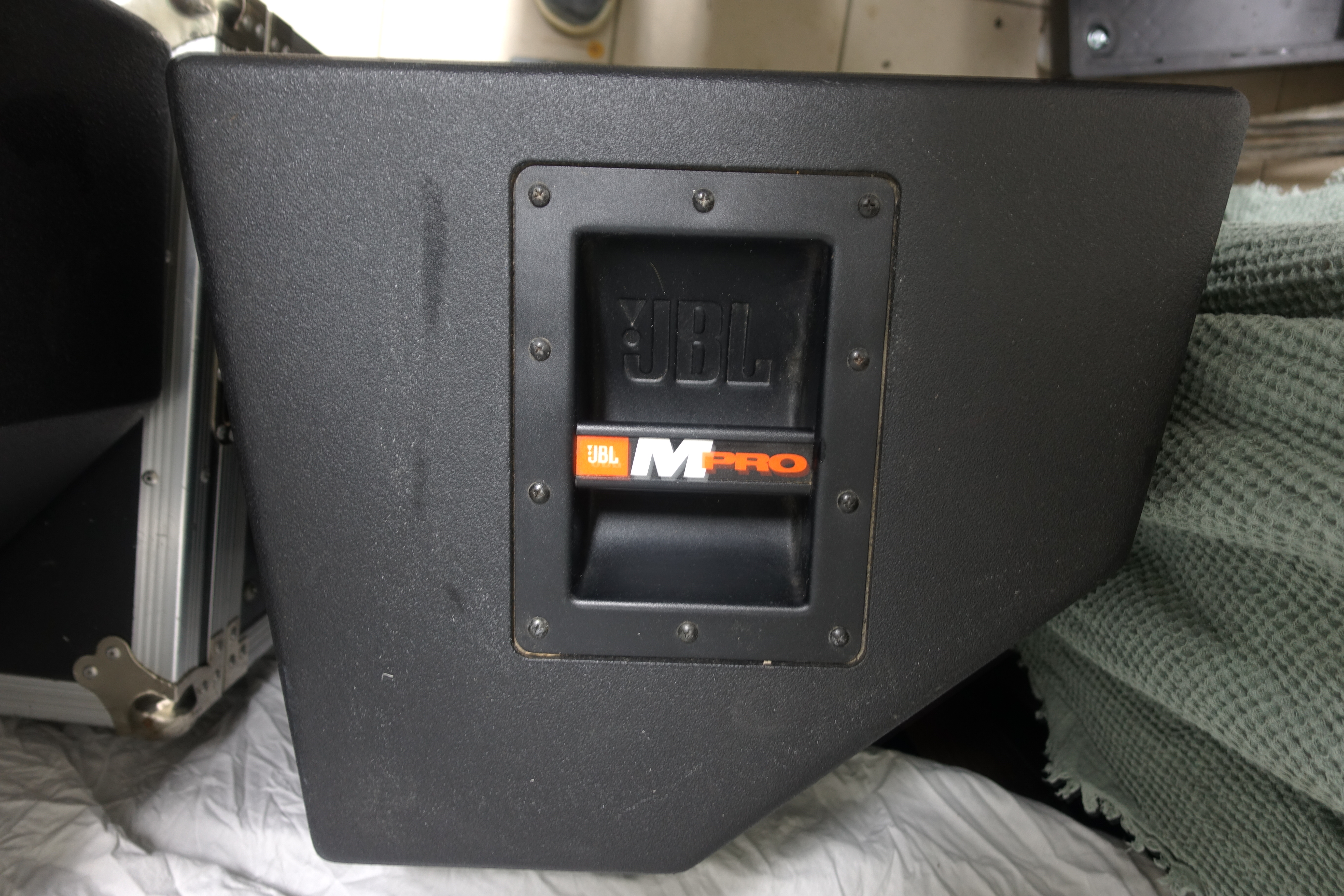 JBL MP415 (3294)