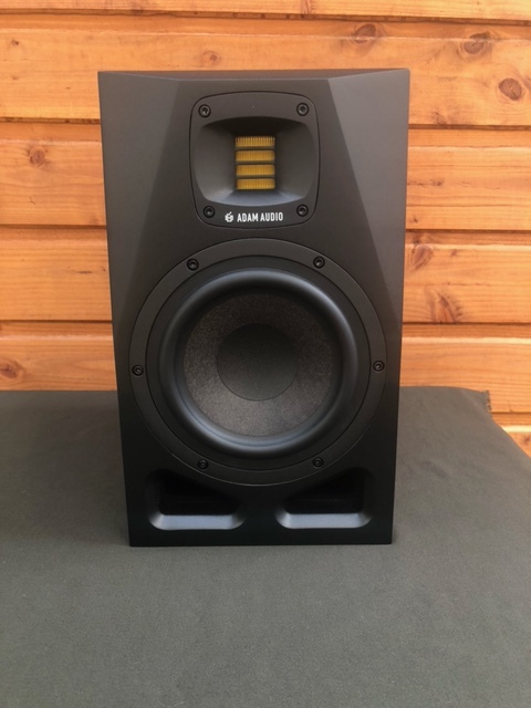 ADAM Audio A7V : a7v face