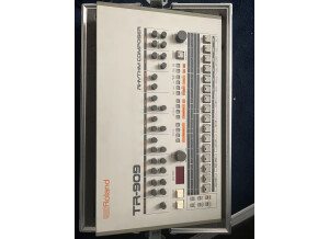 Roland TR-909 (6772)