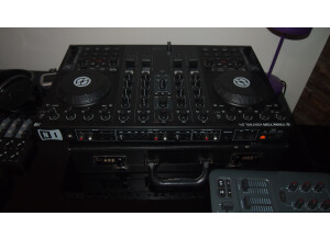 Native Instruments Traktor Kontrol S4 (61213)