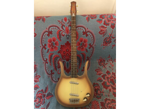 Danelectro Dead On! '58 Longhorn Bass