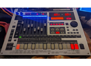 PXL 20221103 201340444