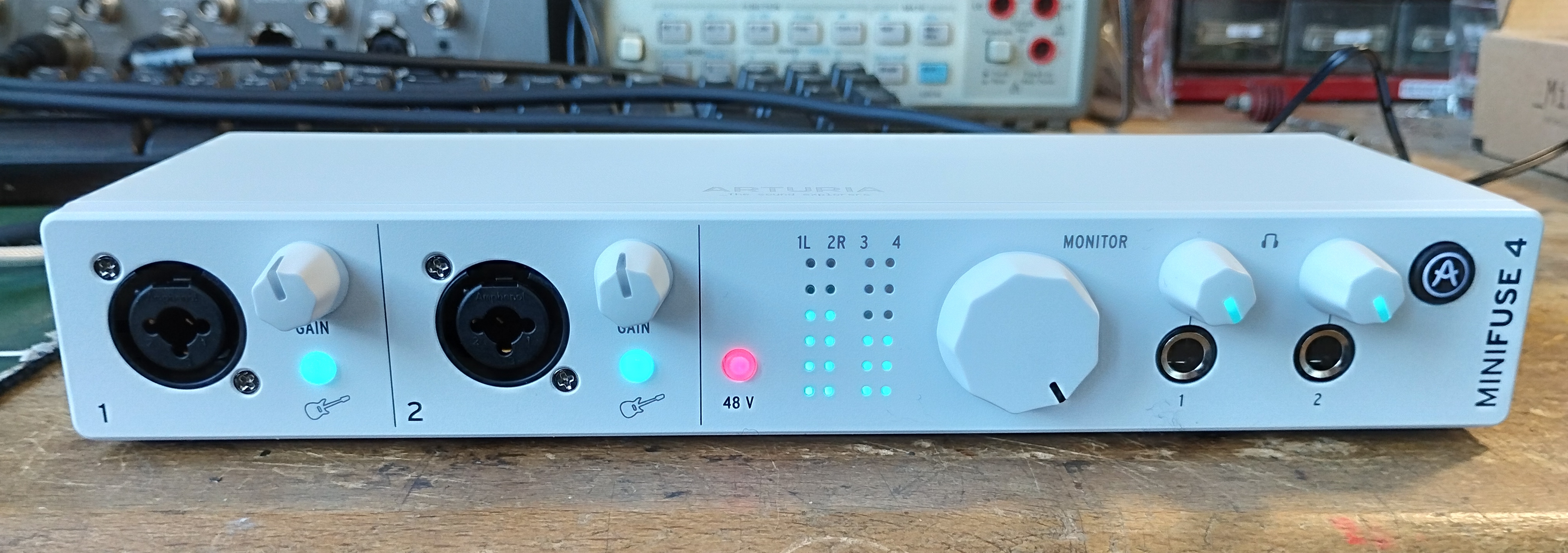 Arturia Minifuse 4 façade avant