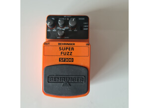 Behringer Super Fuzz SF300