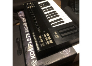 Native Instruments Komplete Kontrol S25 (37264)