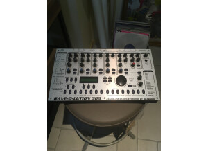 Quasimidi Rave-O-Lution 309 (8793)