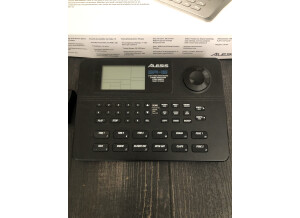 Alesis SR-16 (50243)