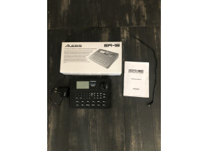 Alesis SR-16 (47486)