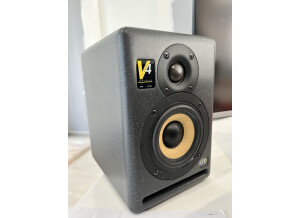 KRK V4 Serie 2