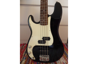 Squier Black and Chrome Standard Precision Bass (81967)
