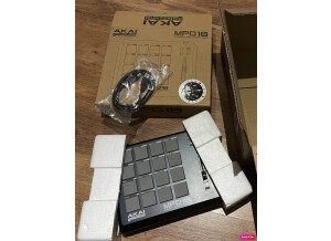 Akai Professional MPD18 (53389)
